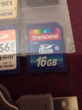Lote Tarjetas Memoria SD/MicroSD y 2 Ratones