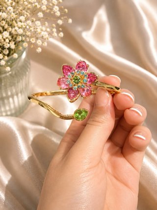 Conjunto Swarovski Collar + Pulsera Flor