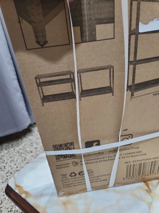 Estantería convertible en mesa