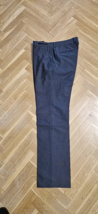 Traje de hombre gris