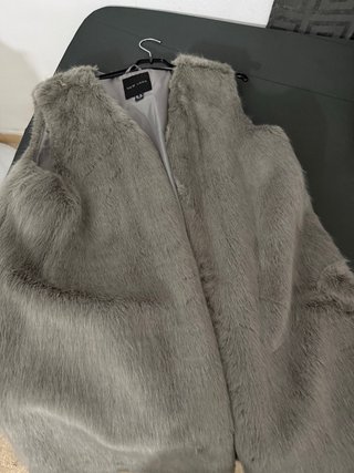 Chaleco pelo New Look gris talla M