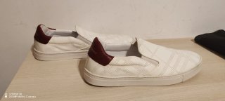 Zapatillas Burberry Blancas y Rojas