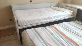 Cama juvenil con cajones