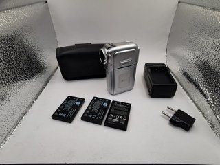 Videocámara Airis + 3 baterías + cargador