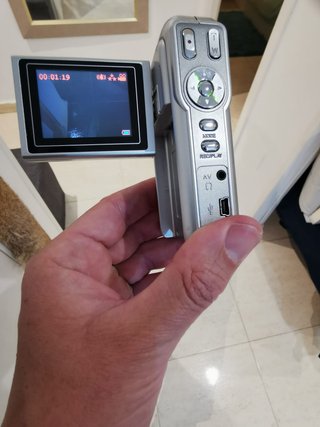 Videocámara Airis + 3 baterías + cargador