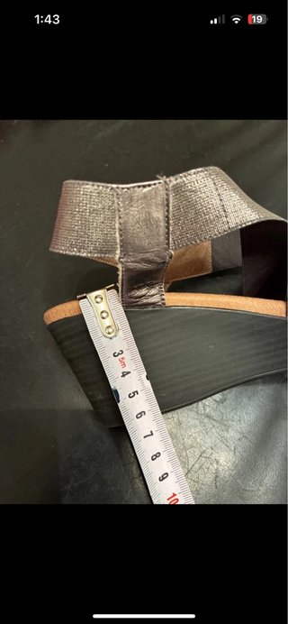 Sandalias de piel plateadas Talla 39