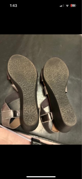 Sandalias de piel plateadas Talla 39