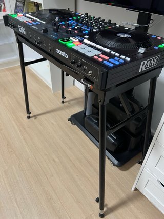 Controlador DJ Rane Four + mesa soporte +cubierta