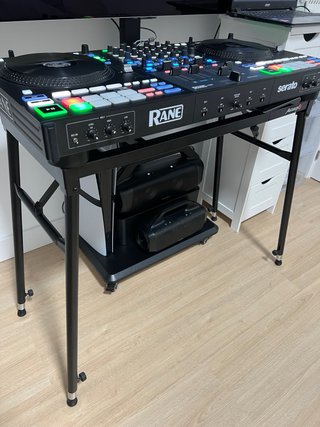 Controlador DJ Rane Four + mesa soporte +cubierta