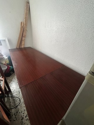Mesa con 4 sillas en buen estado lo vengo porque n
