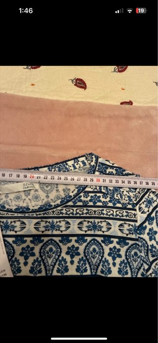 Blusa estampada azul y blanca Talla L