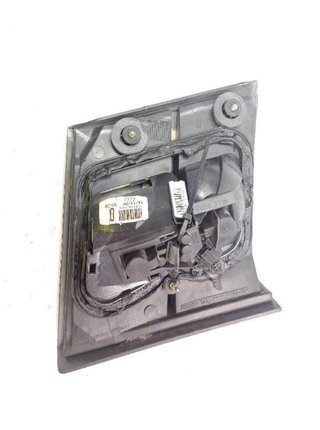 20315498 piloto trasero 23180204 nissan primera