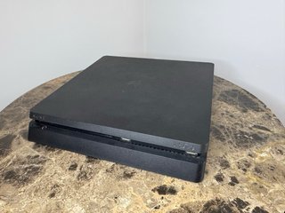 Consola PS4 Slim Negra