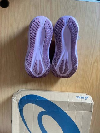 Asics Novablast 5 Rosa Mujer talla 38 Nuevas
