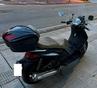 Moto Piaggio Beverly 500cc Cruiser Scooter