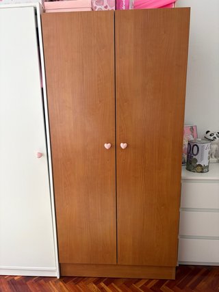 Armario de madera