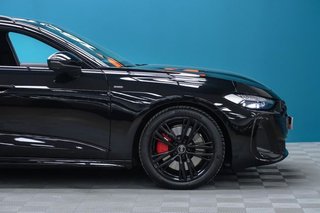 Audi A5 Avant e-hybrid quattro 270kW Black Line