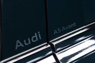 Audi A5 Avant e-hybrid quattro 270kW Black Line