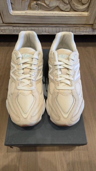 New Balance 9060 Sea Salt Talla 39