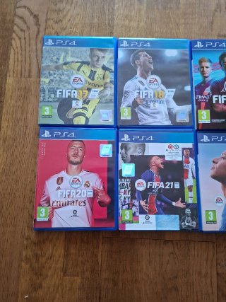 Videogiochi PS4 FIFA (Lotto) Venduti separatamente a 5 euro