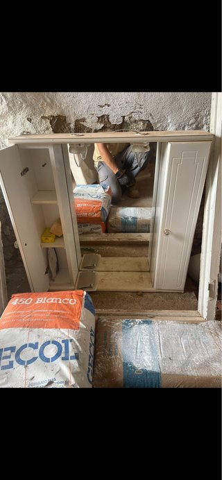 Mueble de baño con espejo