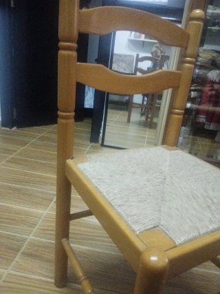 Silla de enea madera