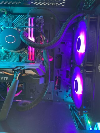 PC Gaming Refrigeración Líquida, dos monitores