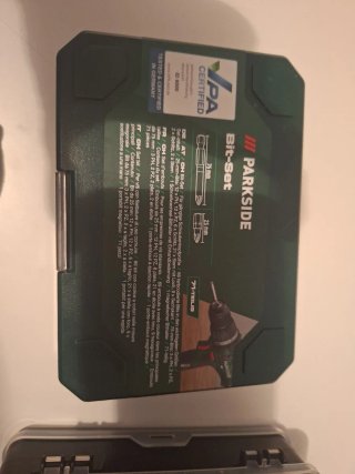 Set attrezzi multiuso e cacciaviti