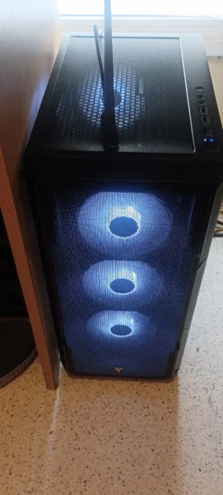 Ruzen 8400f + RTX 5060