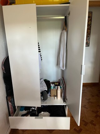 Armario blanco Ikea 2 puertas y 2 cajones