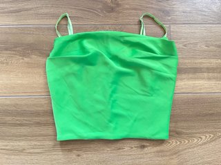 Top crop verde accesso spalline fine da donna