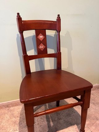 4 Sillas de comedor de madera maciza