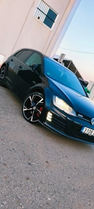 Volkswagen Golf Negro