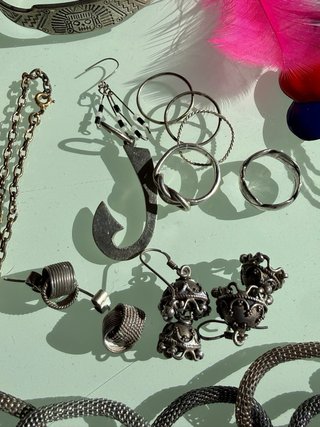 Lote bisutería varios collares y pulseras