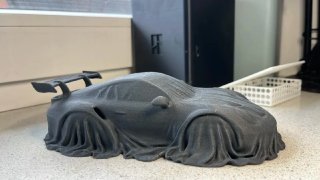 Figura Porsche 911 GT3 RS cubierta