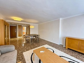 Piso en alquiler en Avda. de Abril. - 9 de octubre en Sagunto