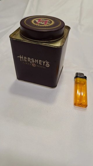 Lata Vintage Hershey's Times Square