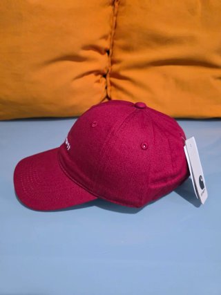 Gorra Carhartt Rojo burdeo ajustable nueva