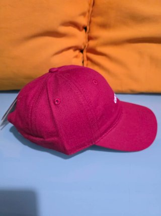 Gorra Carhartt Rojo burdeo ajustable nueva