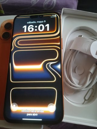iPhone 17 Pro Max Dorado/Naranja