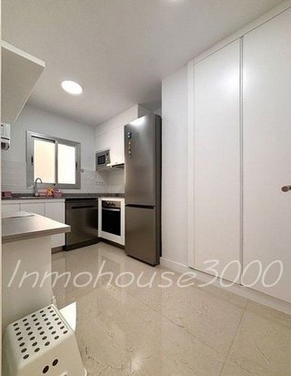 Piso en alquiler en Santa Catalina - Canteras en Palmas de Gran Canaria(Las)