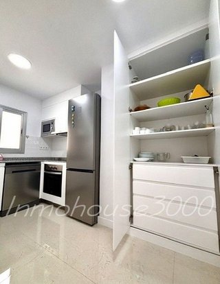 Piso en alquiler en Santa Catalina - Canteras en Palmas de Gran Canaria(Las)