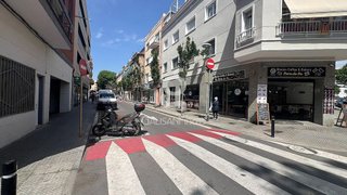 Local comercial en alquiler en Gavarra en Cornellà de Llobregat