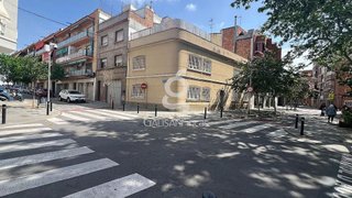 Local comercial en alquiler en Gavarra en Cornellà de Llobregat