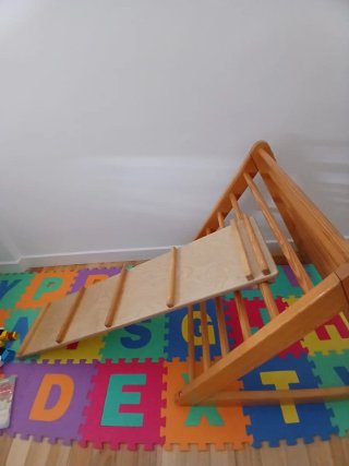 Triangolo Pikler e Rampa in Legno + Regalo