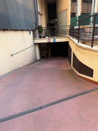Garaje en alquiler en Acacias en Madrid