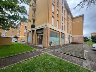 Local comercial en alquiler en Peñacastillo - Nueva Montaña en Santander