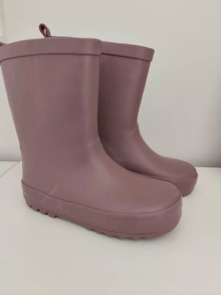 Botas de agua moradas