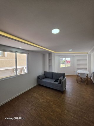 Piso en alquiler en Dolores