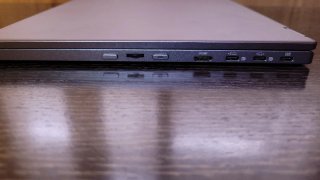 Pantalla portátil ASUS ZenScreen Duo OLED MQ149CD
